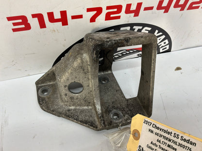 2017 Chevy SS Sedan RH & LH Engine Motor Mount OEM