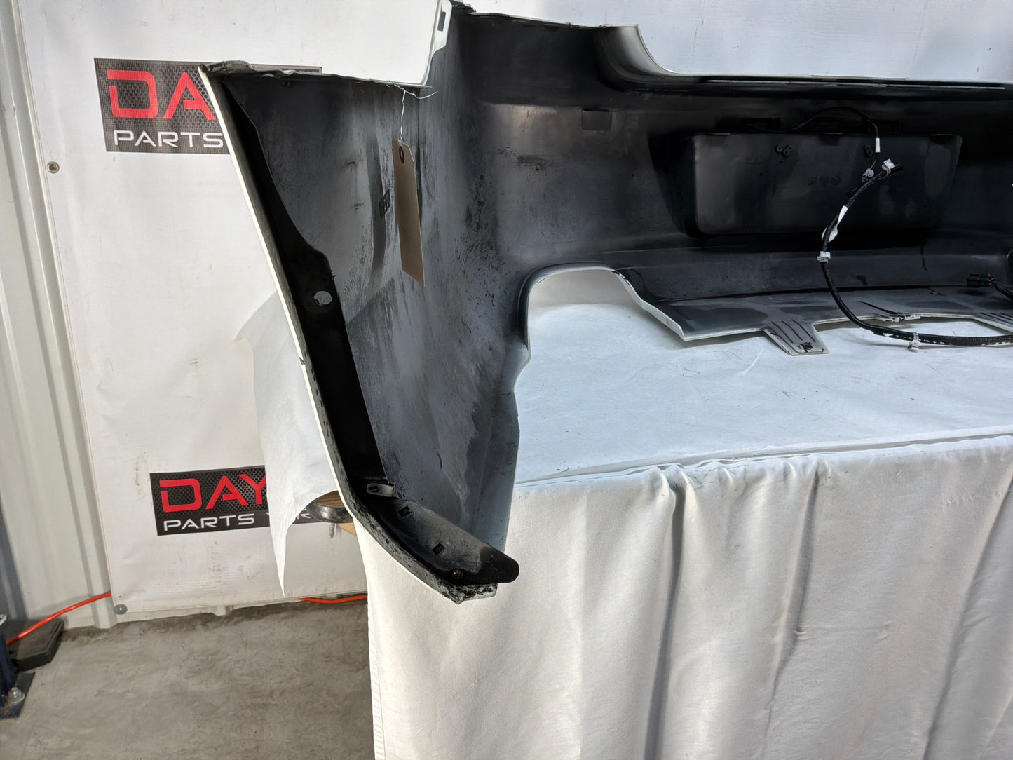 Rear bumper - Day's Parts Yard