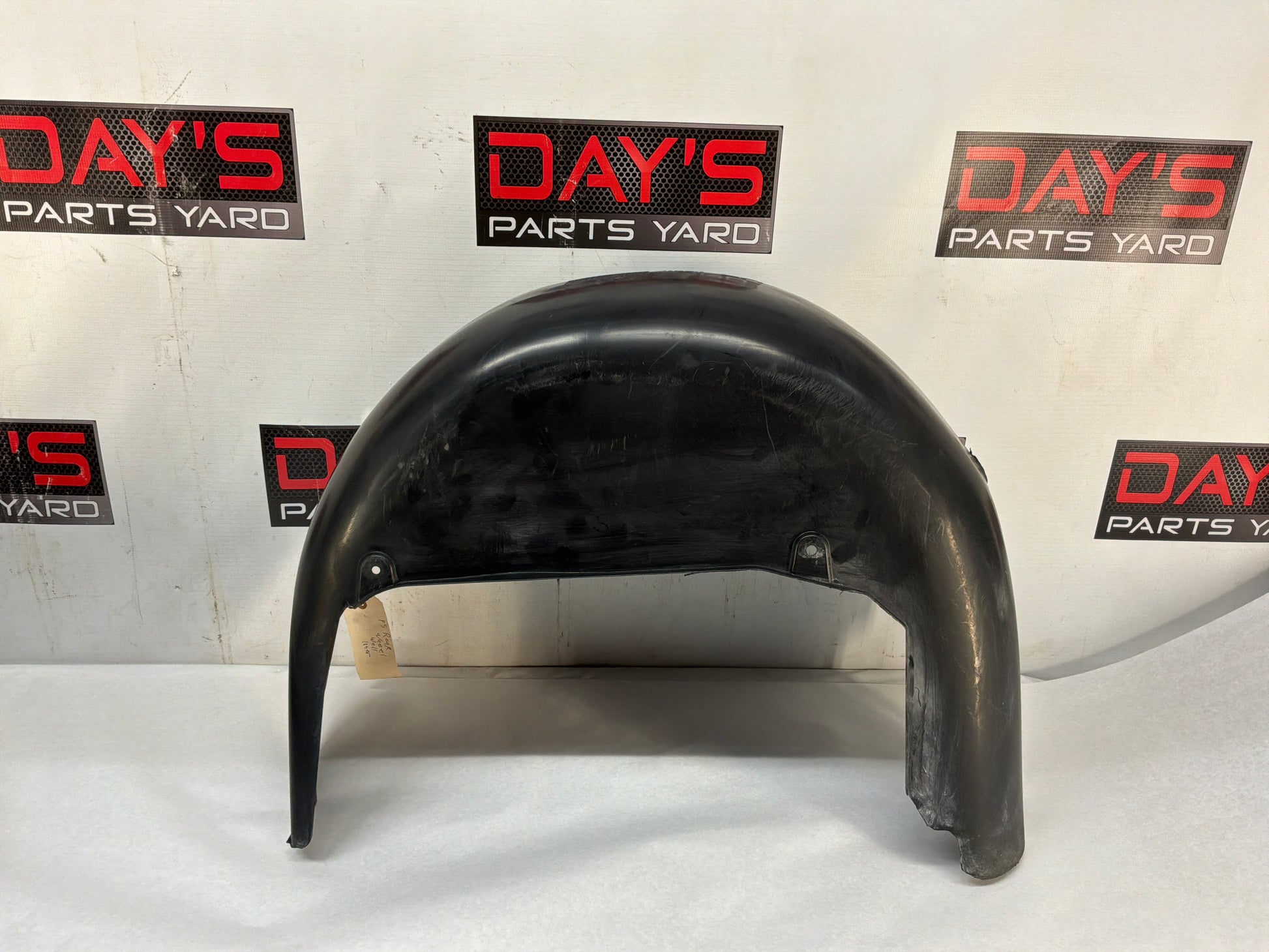 Lh rear wheel liner - Day's Parts Yard