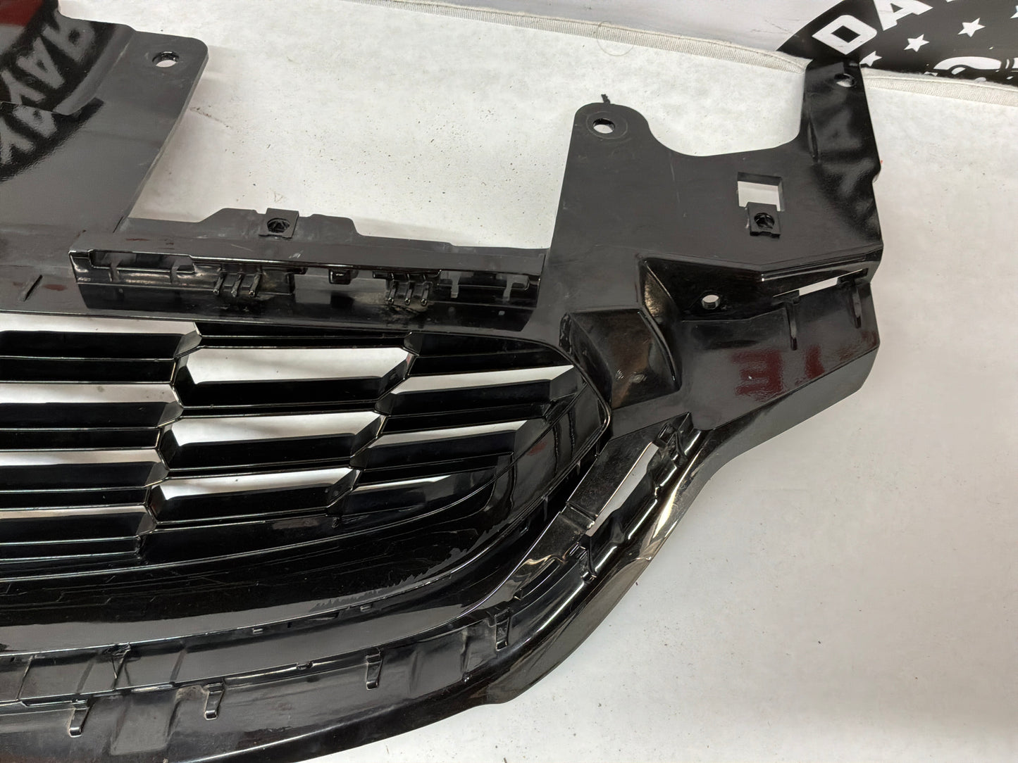 2017 Chevy SS Sedan Front Bumper Upper Grille OEM