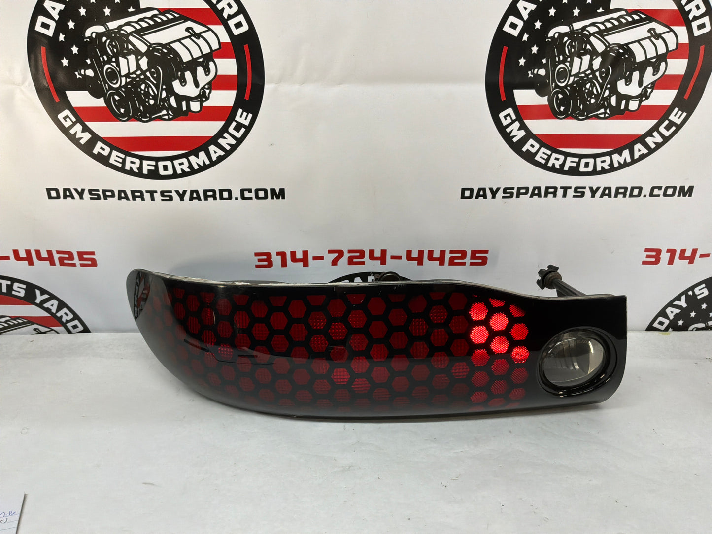 1999 Pontiac Trans Am WS6 RH Passenger Taillight Tail Light Honeycomb OEM