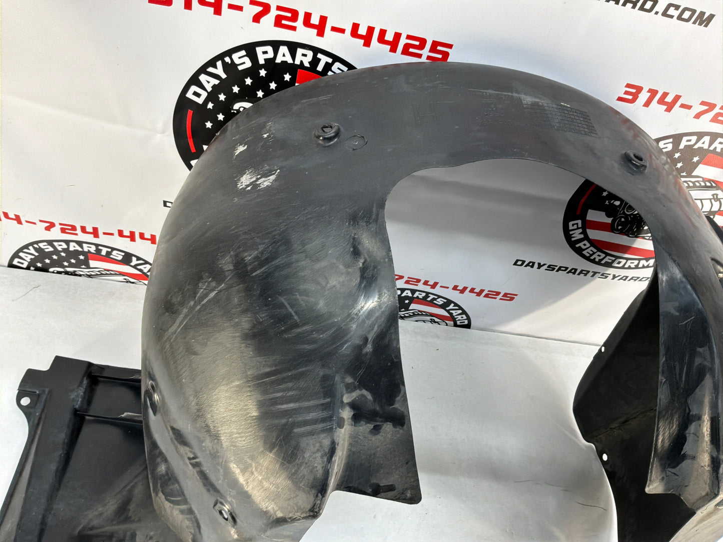 2008 Pontiac G8 Base LH Driver Front Fender Wheel Well Liner House OEM