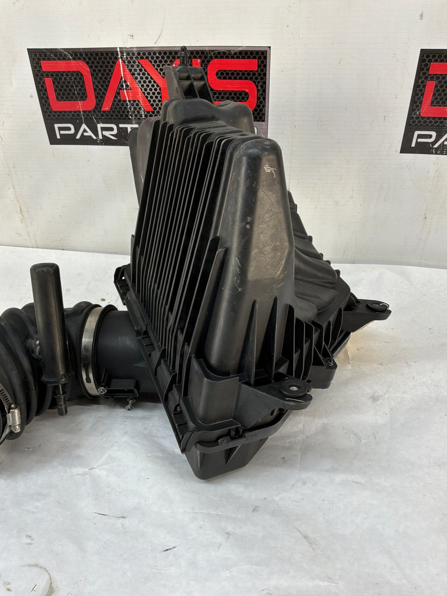 2014 Chevy Camaro ZL1 Factory OEM Air Intake Box Assembly