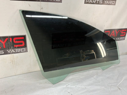 Rh door window glass - Day's Parts Yard