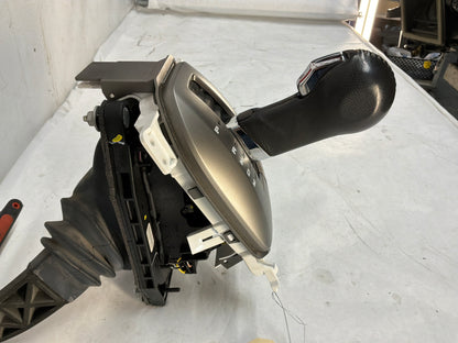 Dash w  enter console and Shifter - Day's Parts Yard