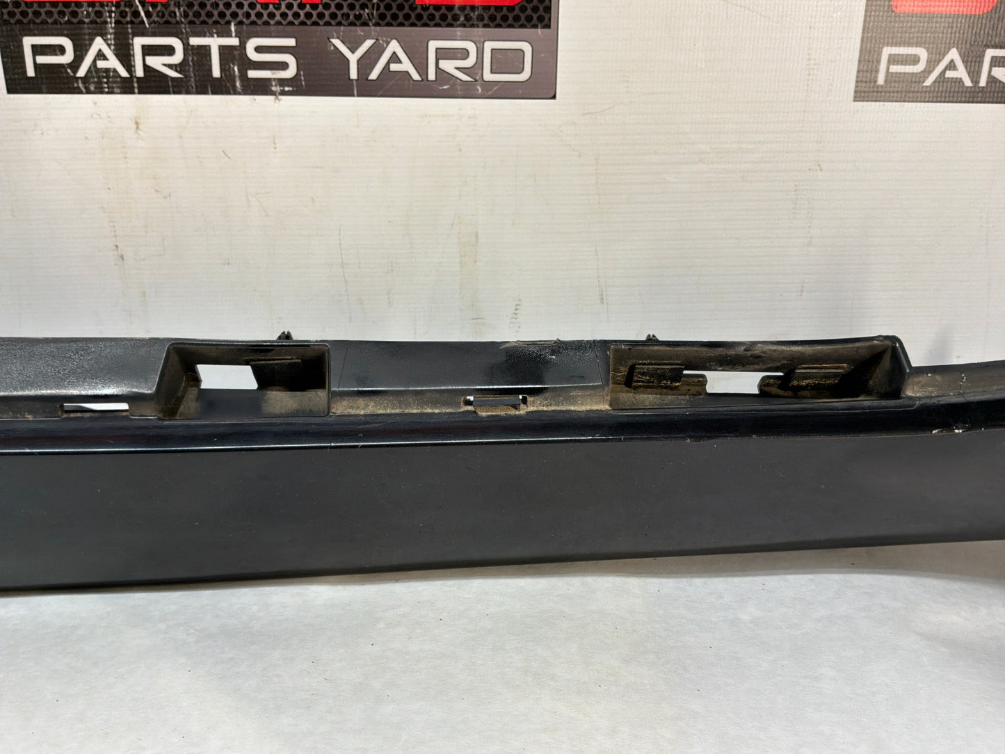 2008 Pontiac G8 GT RH Passenger Rocker Molding Side Skirt Panel Trim Black OEM