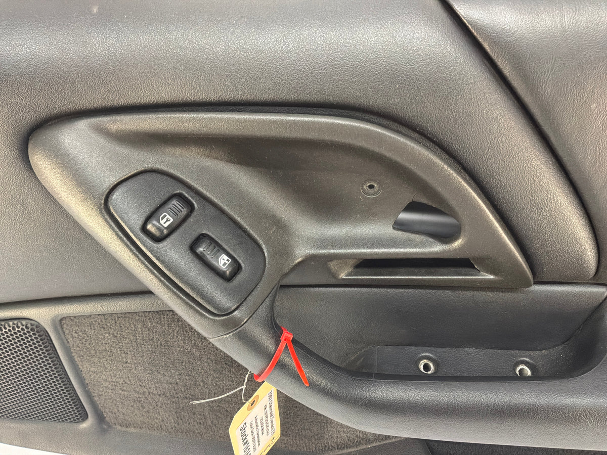2002 Chevy Camaro Z28 RH Passenger Front Interior Door Panel Ebony OEM