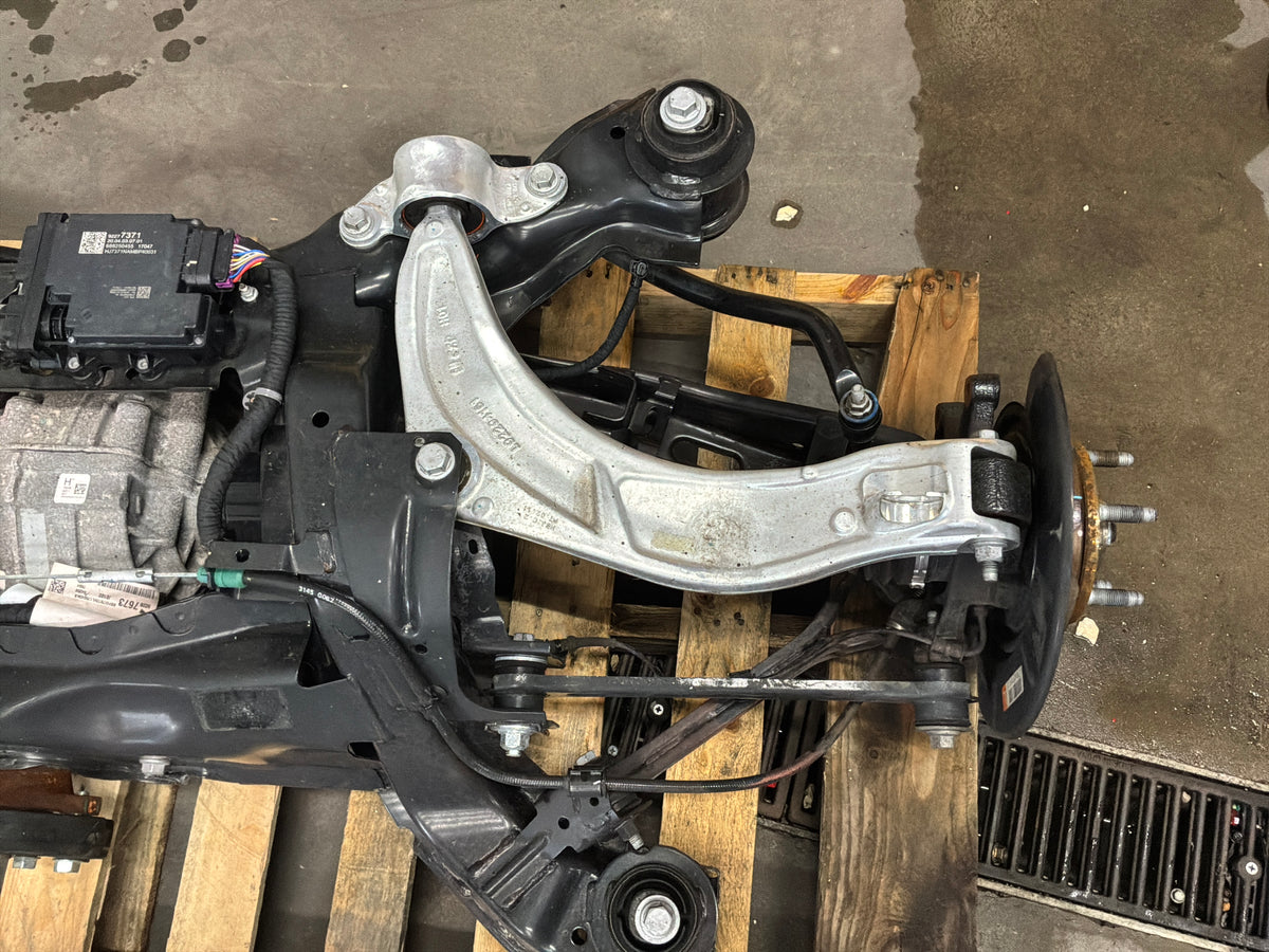 2016 Chevrolet SS Sedan Complete Rear Suspension Cradle 3.27 LSD Differential Rear End OEM