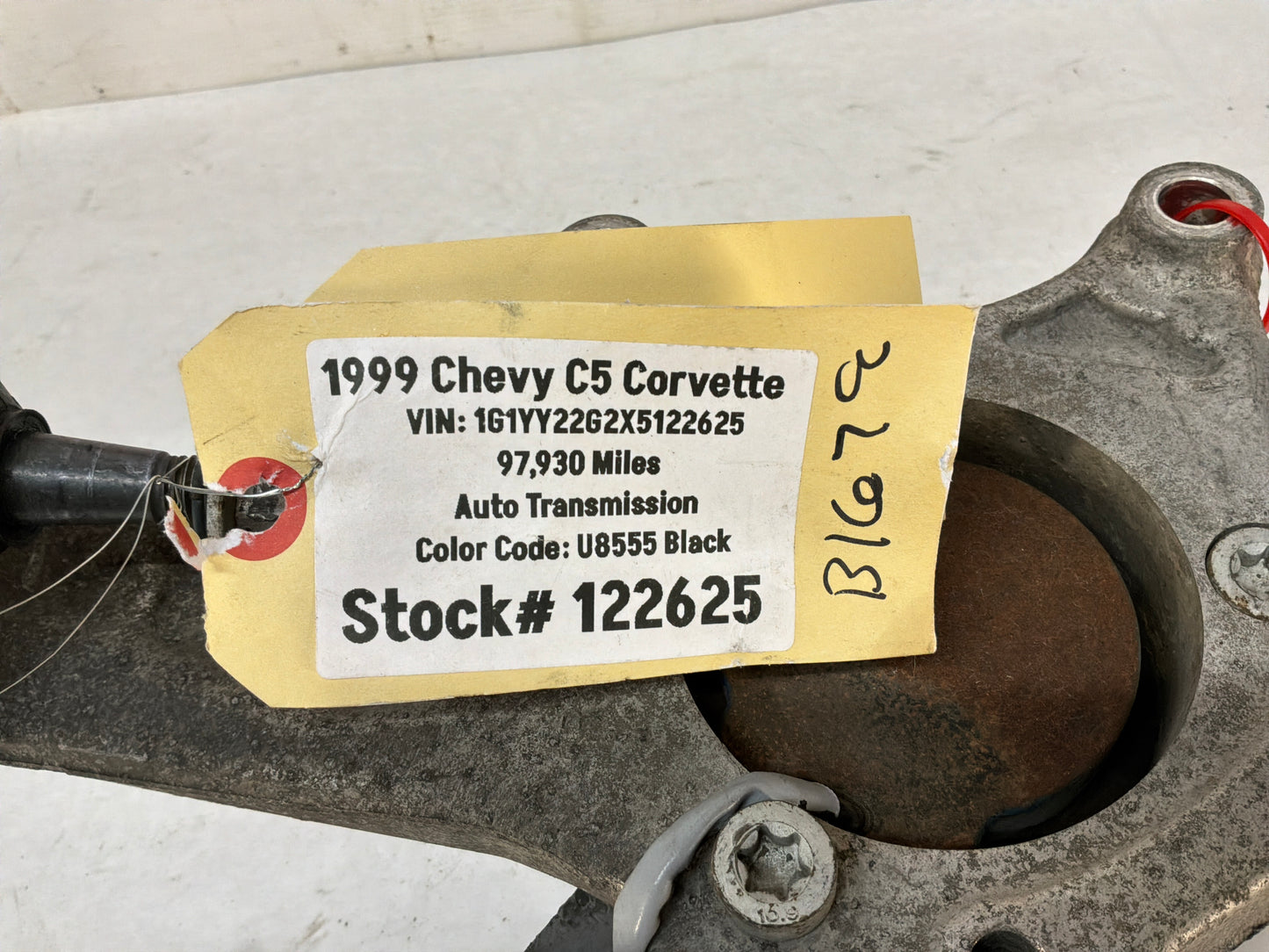 1999 Chevy C5 Corvette RH Passenger Front Suspension Spindle Knuckle Hub OEM