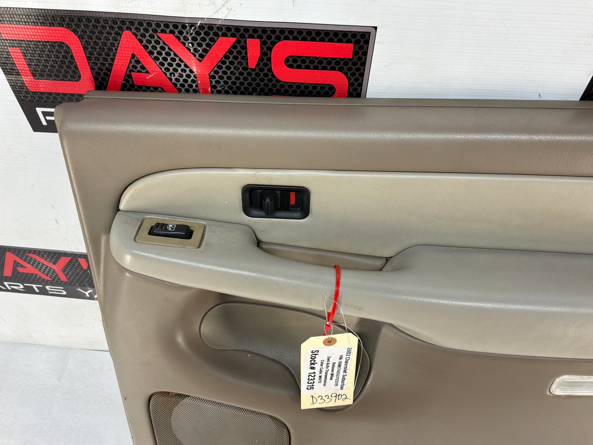 Rh rear door panel - Day's Parts Yard