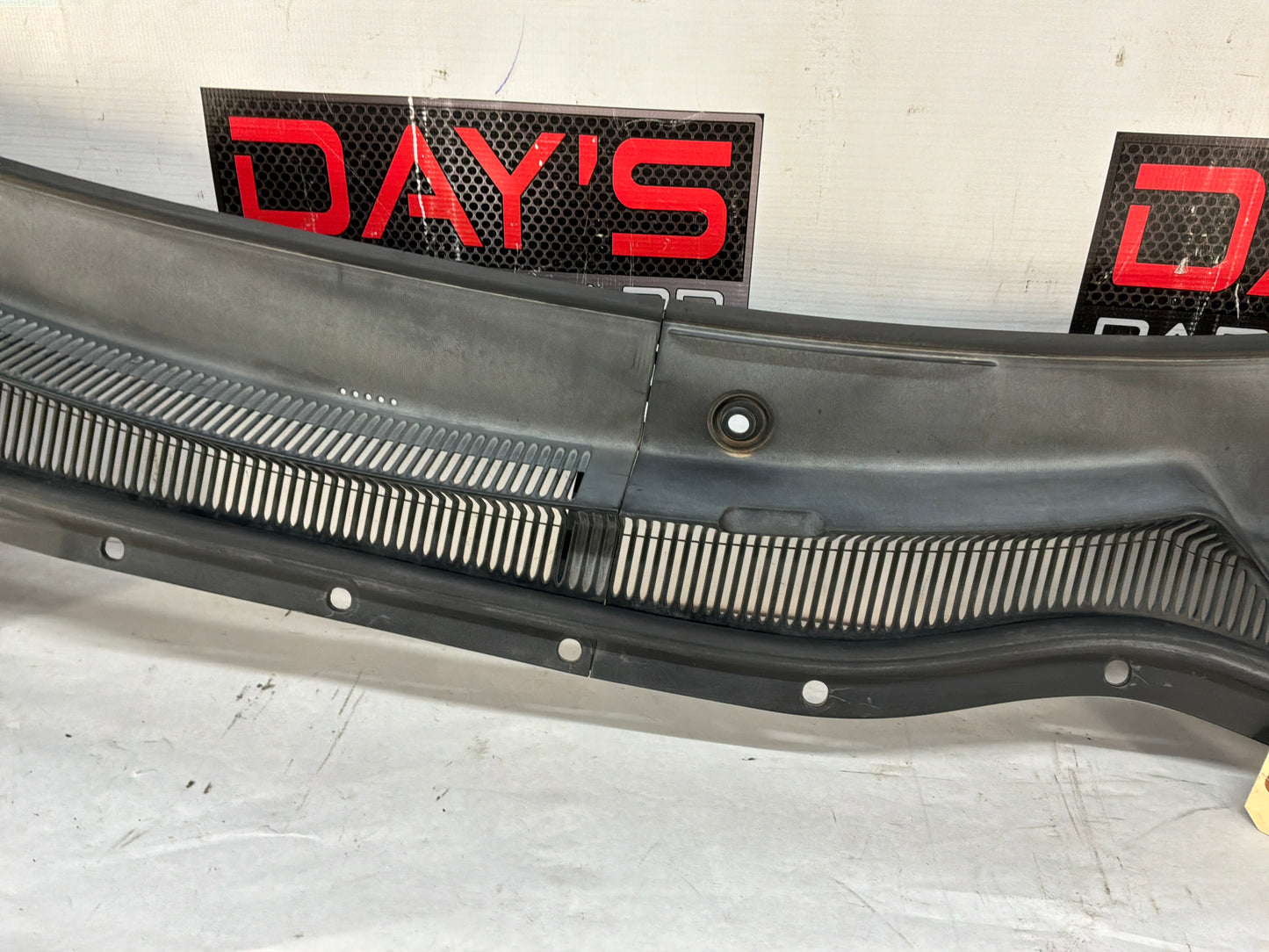 Cowl - Day's Parts Yard