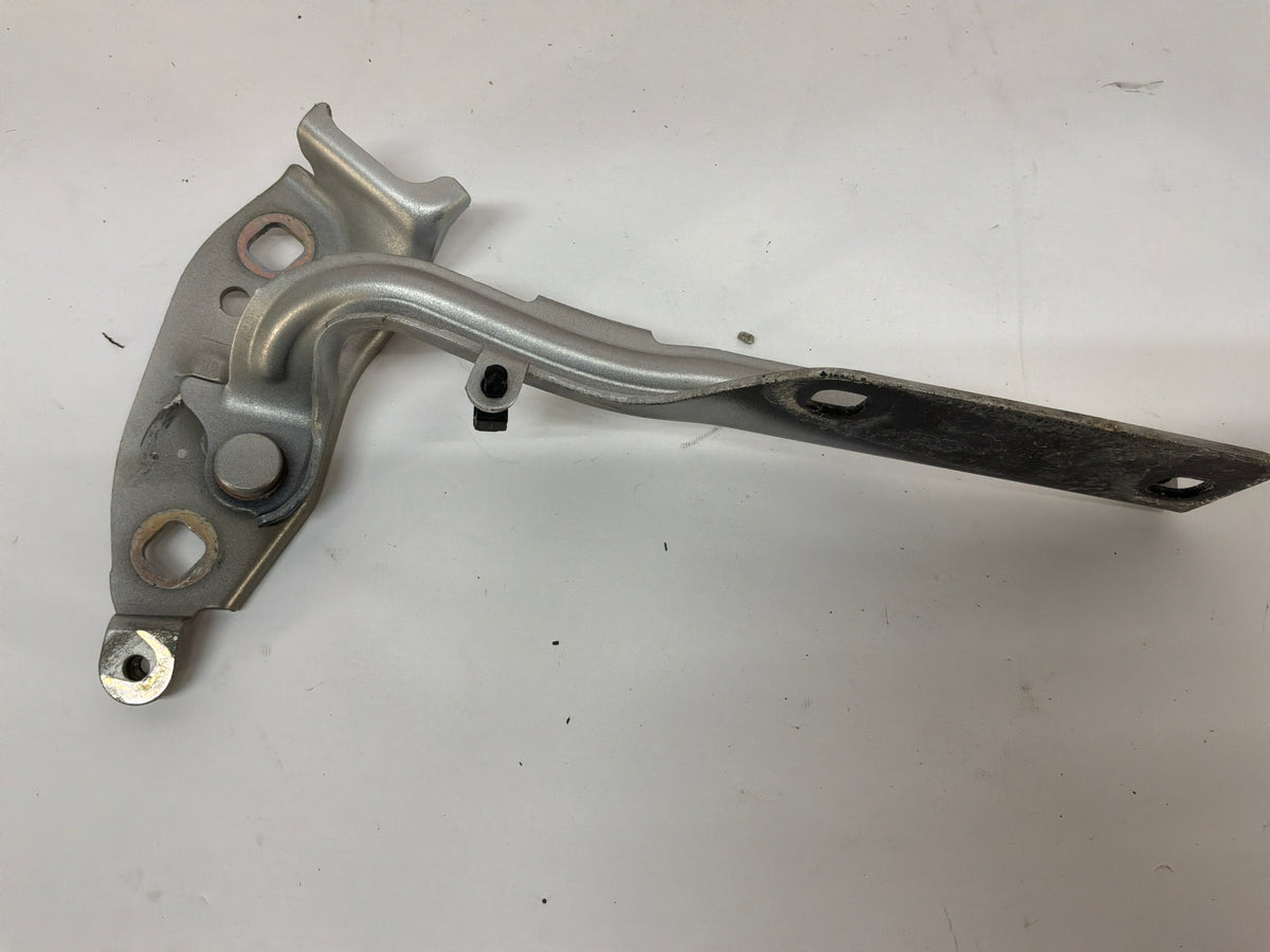 2014 Chevy SS Sedan RH & LH Hood Hinges Set OEM