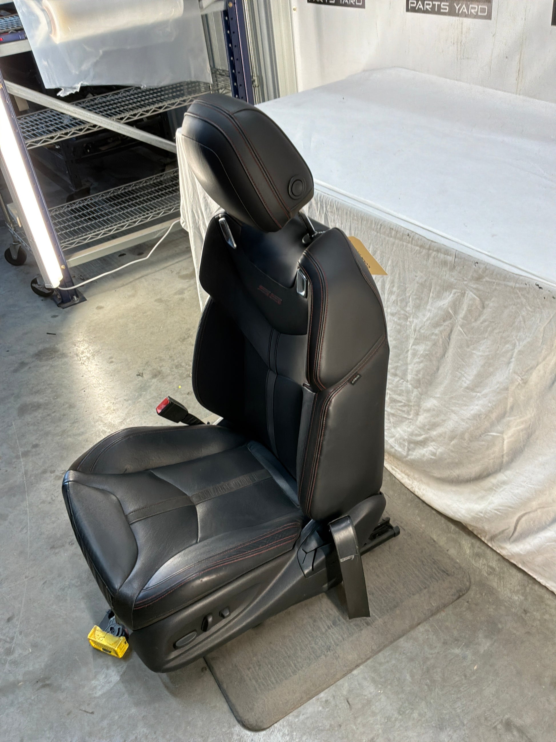 Lh front seat - Day's Parts Yard