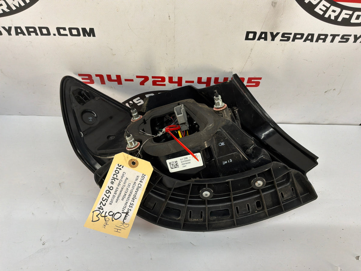 2014 Chevy SS Sedan RH Passenger Outer Tail Light Taillight Stop Lamp OEM