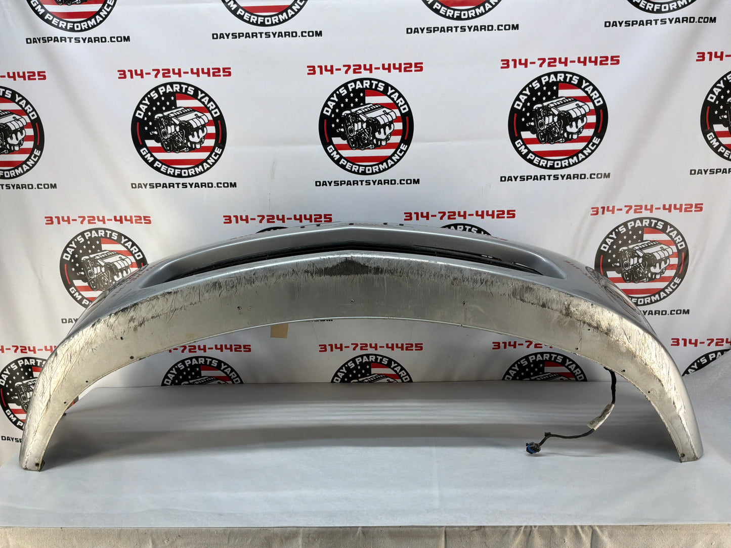 2005 Pontiac GTO Front Bumper Cover Fascia Silver OEM