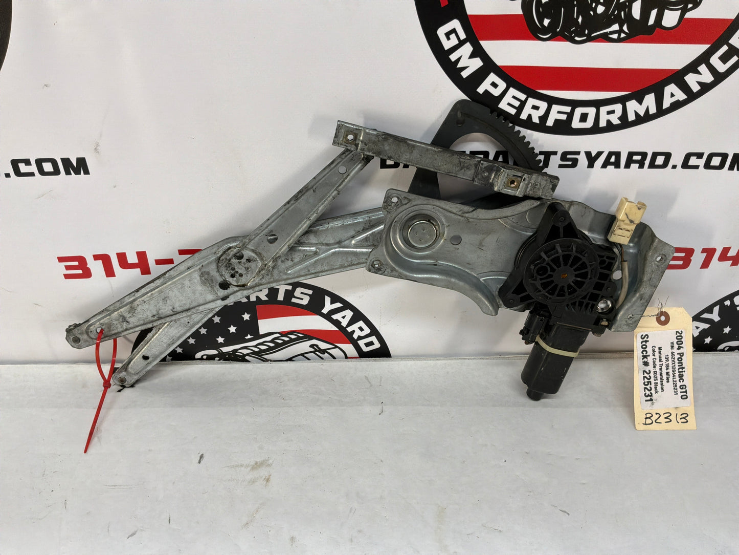 2004 Pontiac GTO RH Passenger Window Regulator w/ Motor OEM