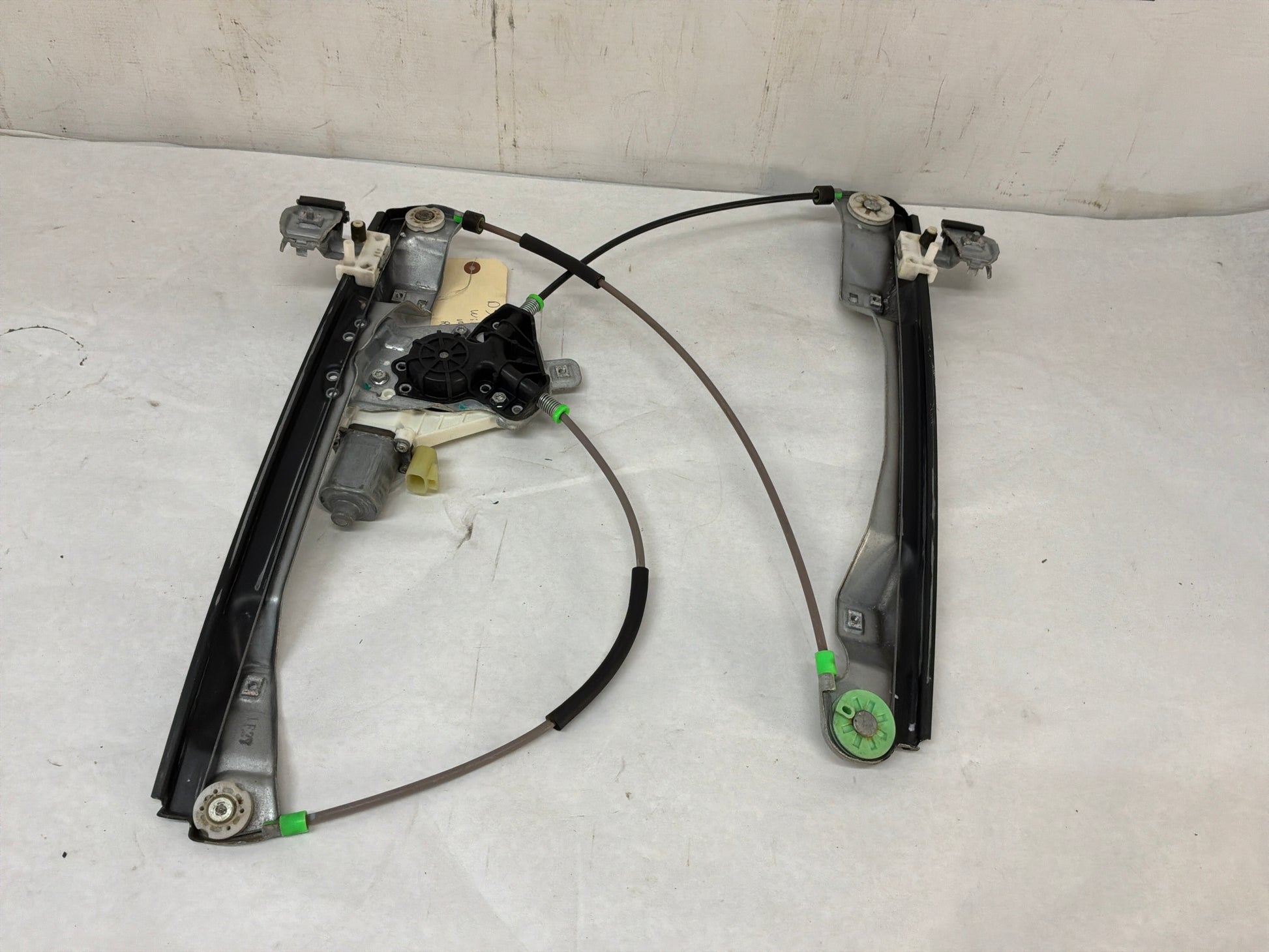 Lh window regulator - Day's Parts Yard