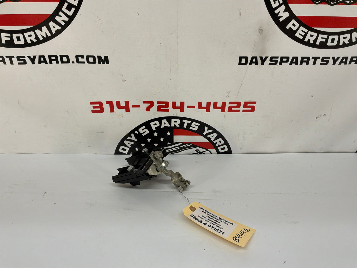 2014 Chevy Caprice PPV Positive Battery Terminal Electric Fuse Block OEM