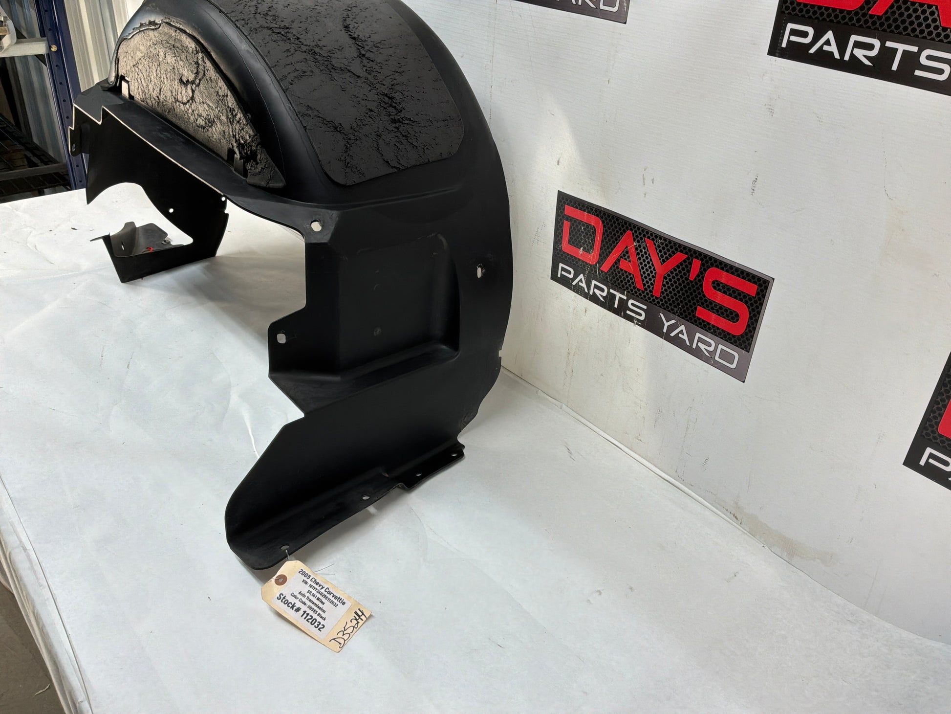 Rh rear wheel liner - Day's Parts Yard