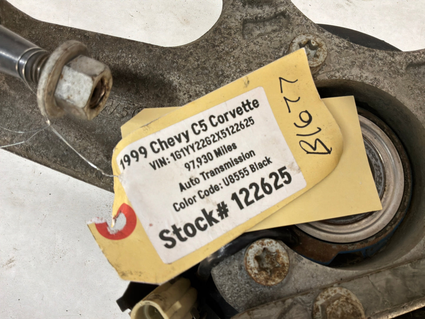 1999 Chevy C5 Corvette LH Driver Rear Suspension Spindle Knuckle Hub OEM