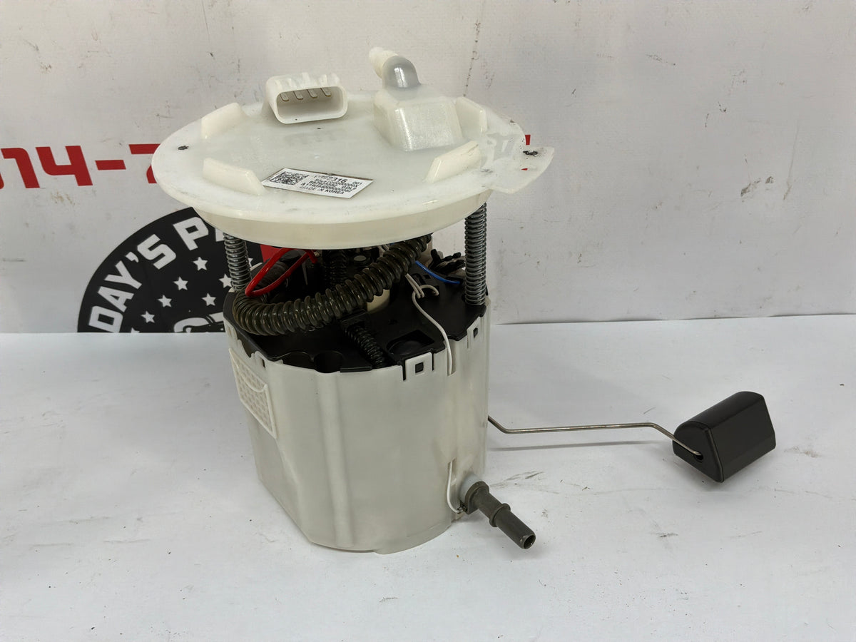 2014 Chevy SS Sedan Fuel Pump & Lever Sending Unit Assembly OEM