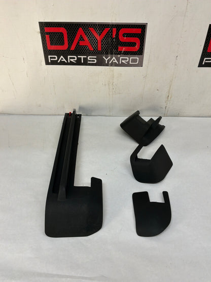 Rh seat track trim - Day's Parts Yard