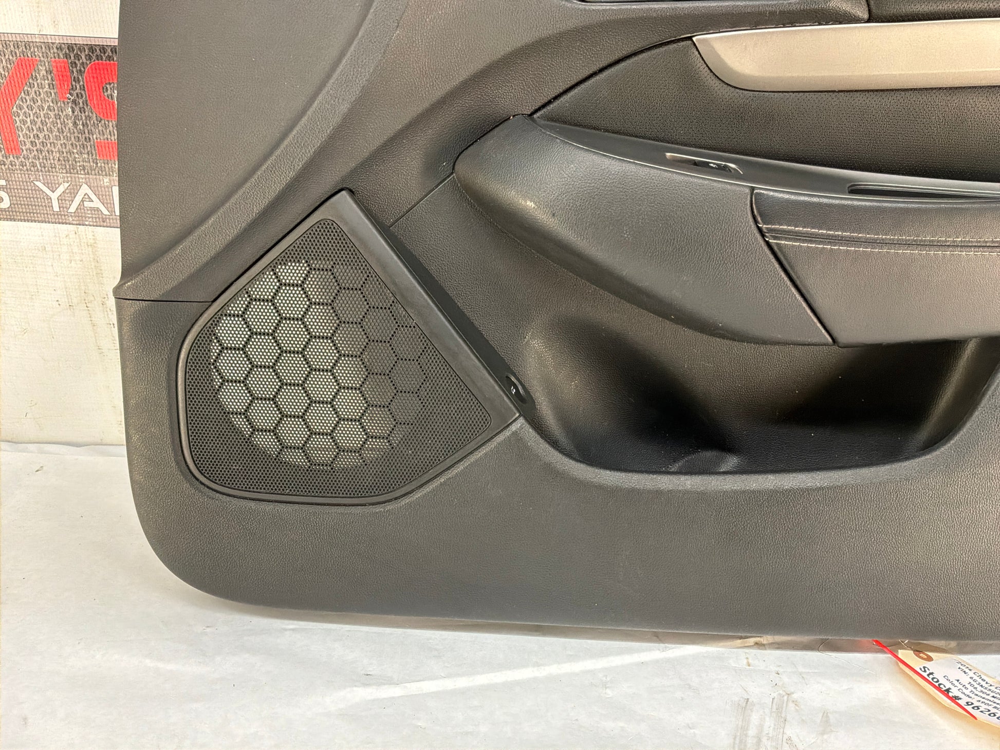 Rh front door panel - Day's Parts Yard