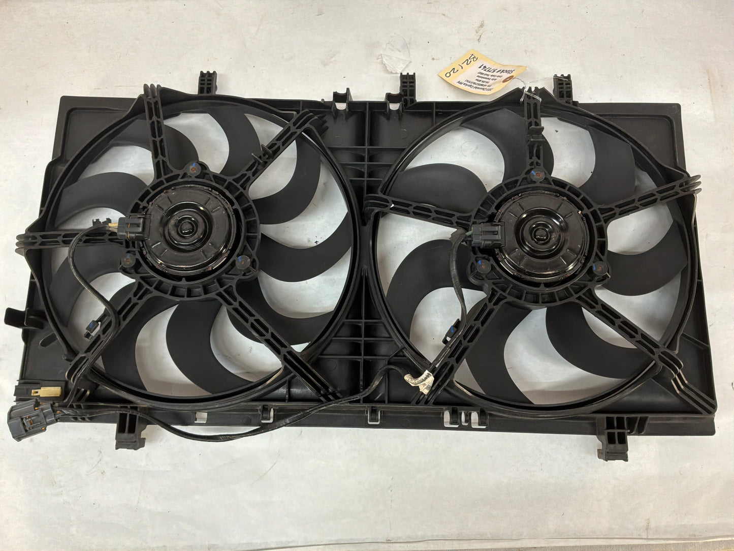2011 Chevy Caprice PPV Radiator Duel Dual Electric Radiator Cooling Fans OEM