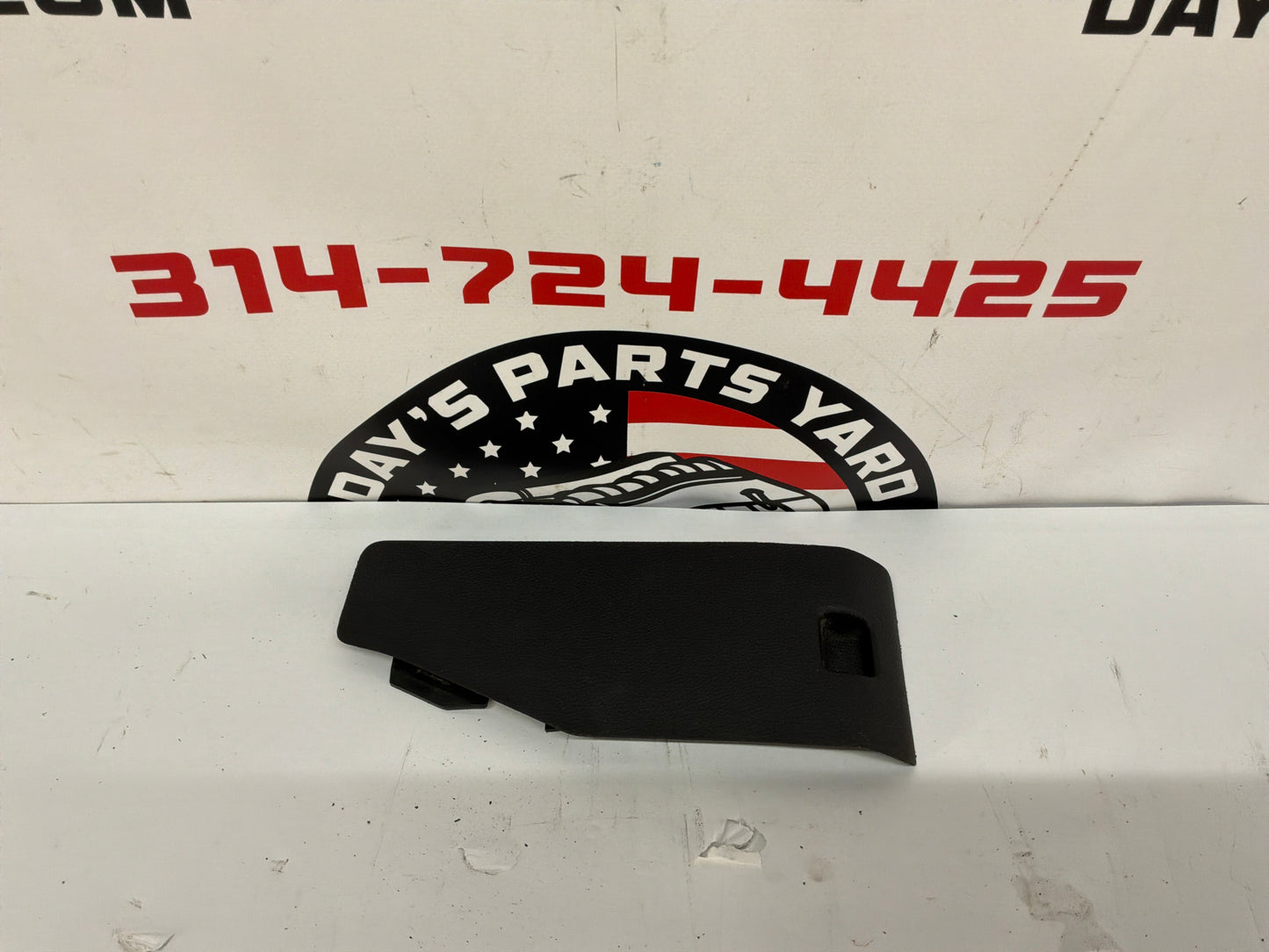 2008 Pontiac G8 GT Interior Kick Panel Fuse Box Cover Panel Door Trim OEM
