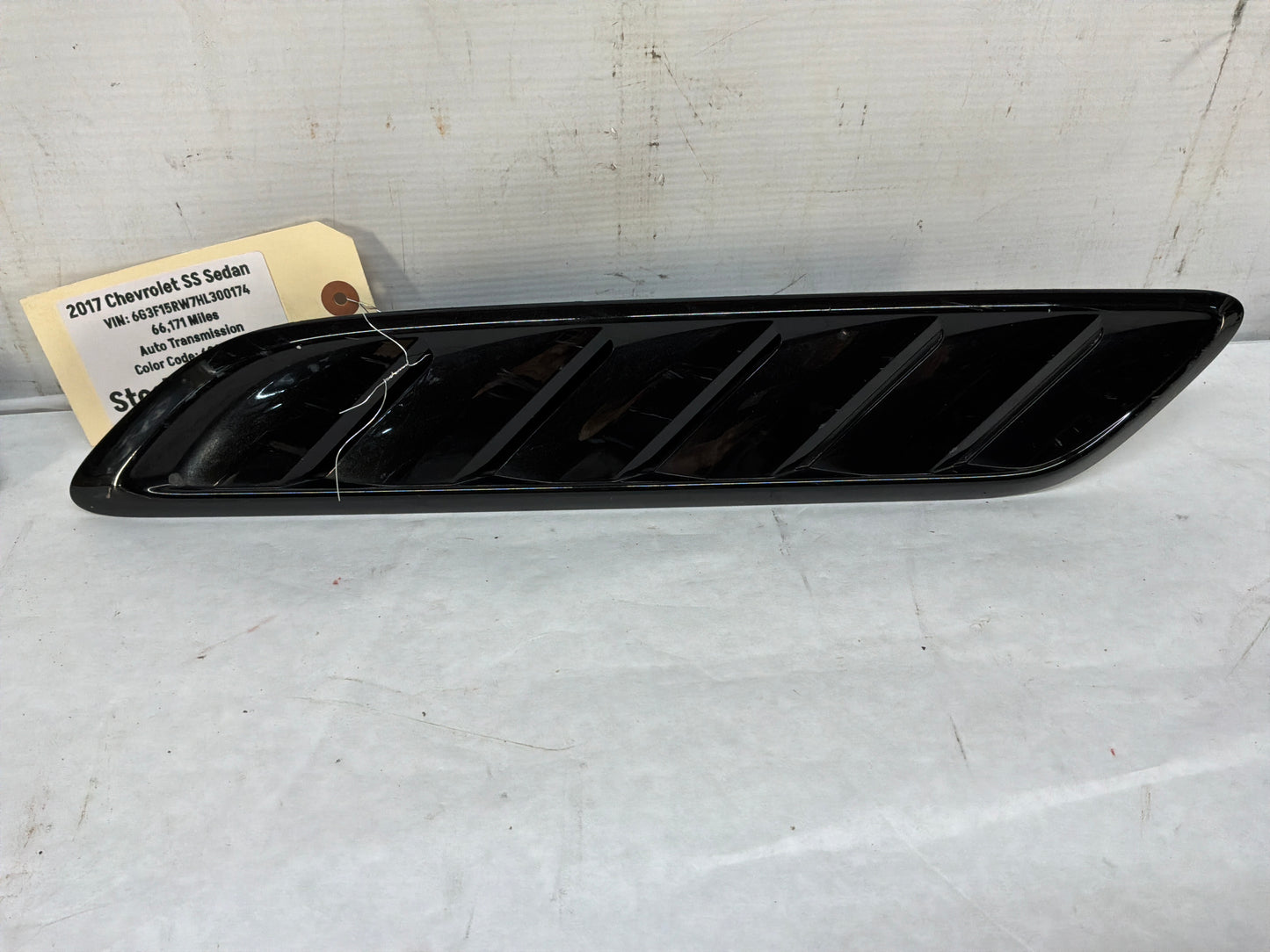 2017 Chevy SS Sedan Factory OEM Black RH & LH Hood Vents Scoops