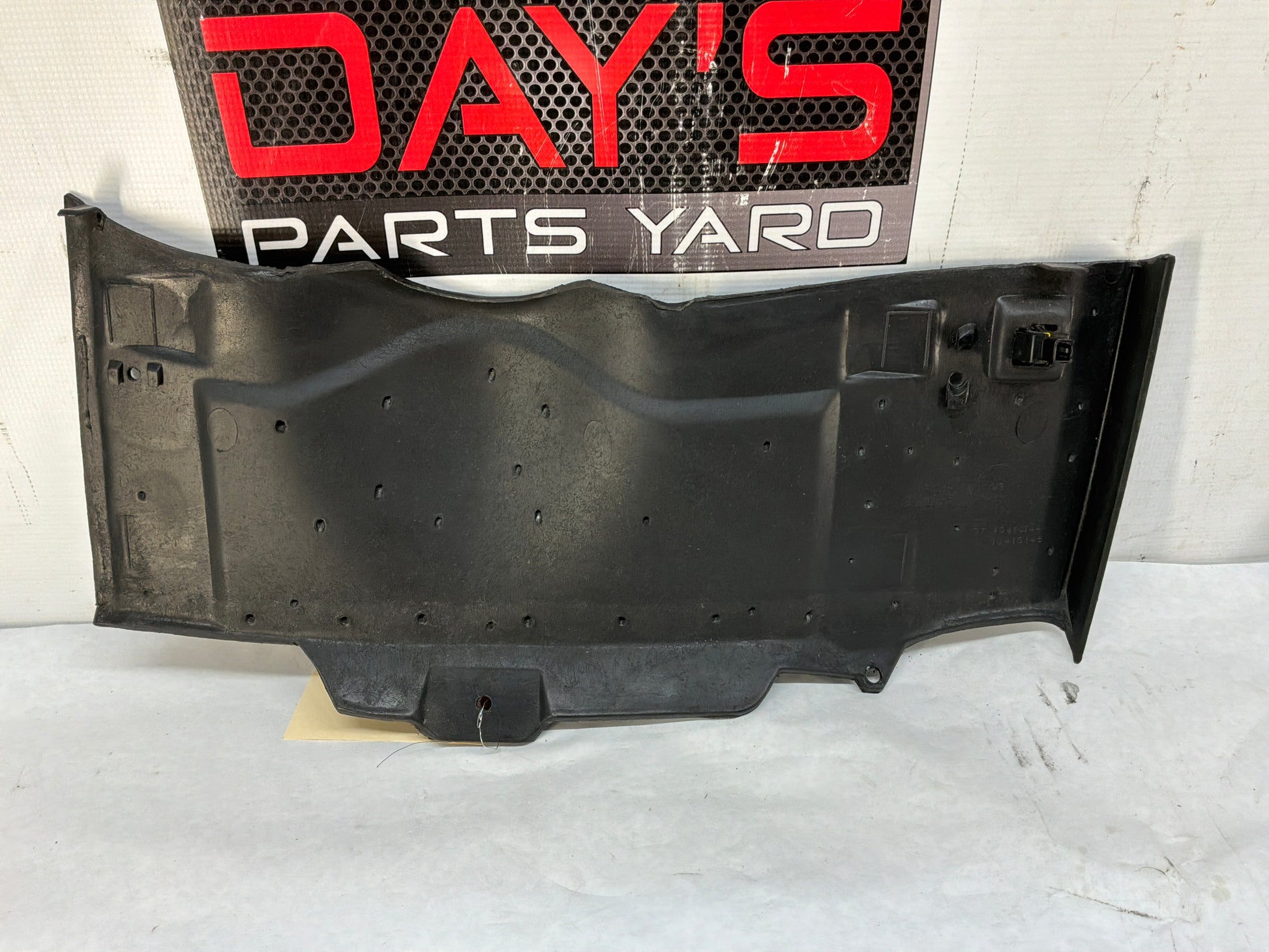 Knee bolster - Day's Parts Yard