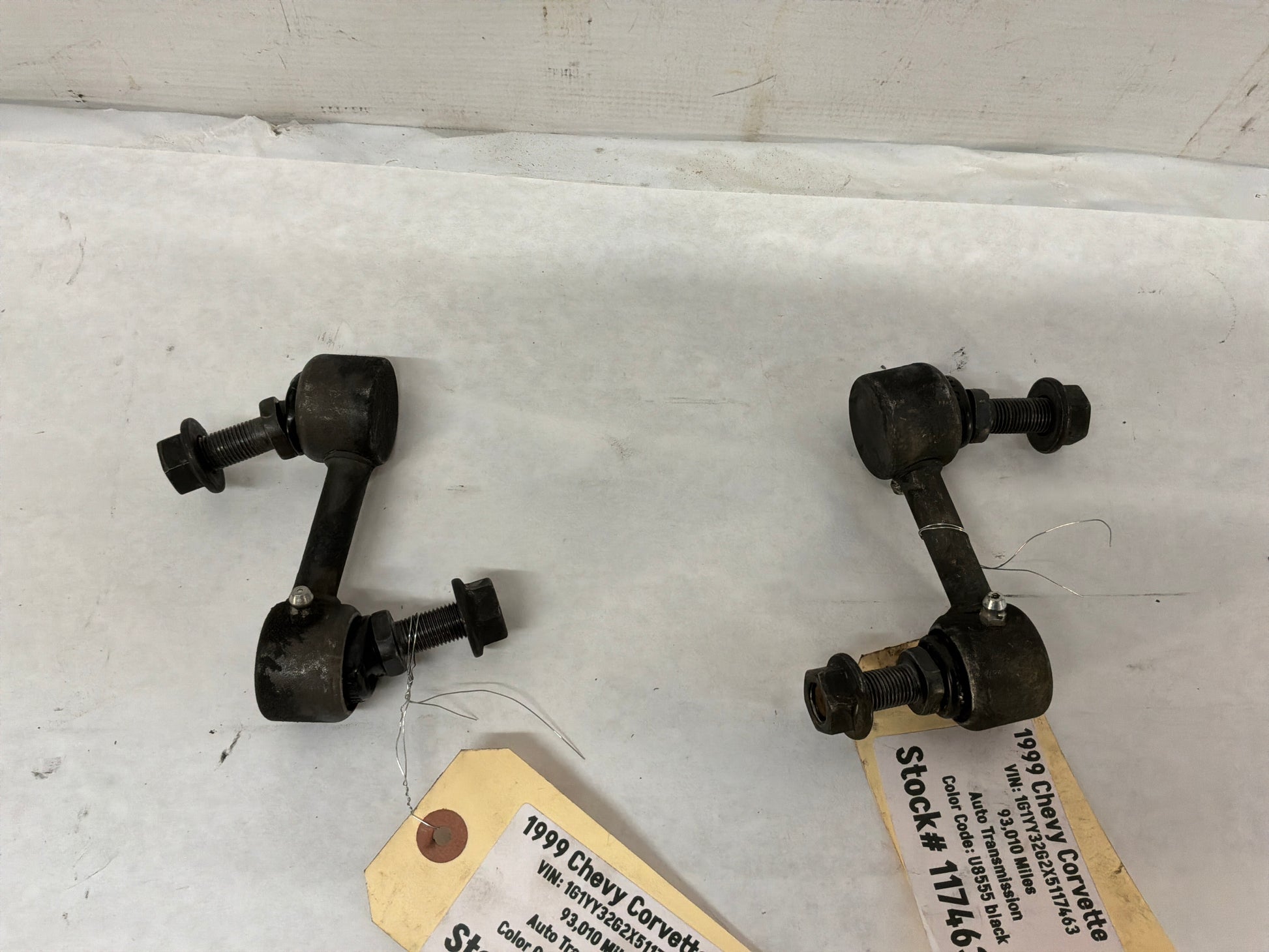 Front sway bar links - Day's Parts Yard