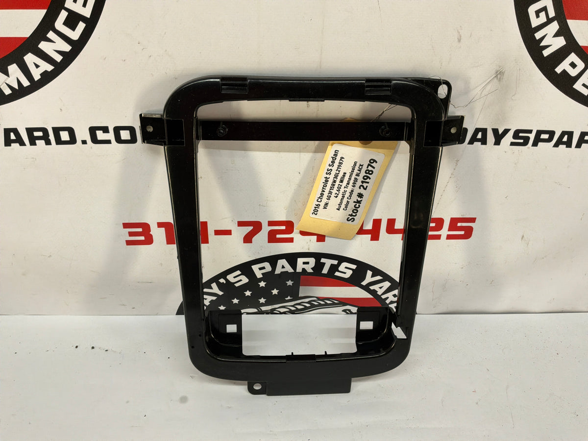 2016 Chevy SS Sedan Over Head Console Dome Light Frame Bracket Bezel OEM