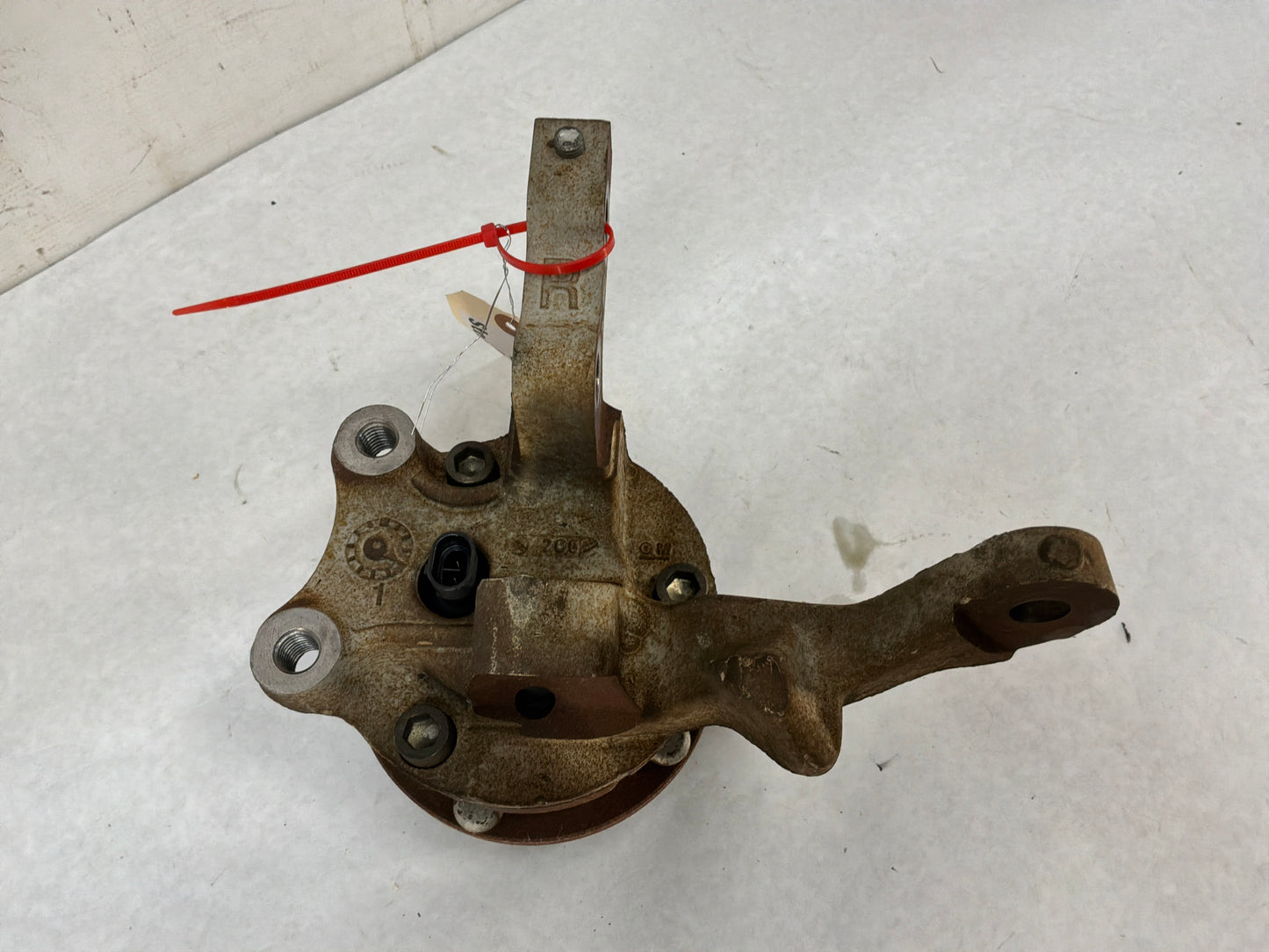 2006 Pontiac GTO RH Passenger Front Suspension Spindle Hub Knuckle Assembly OEM