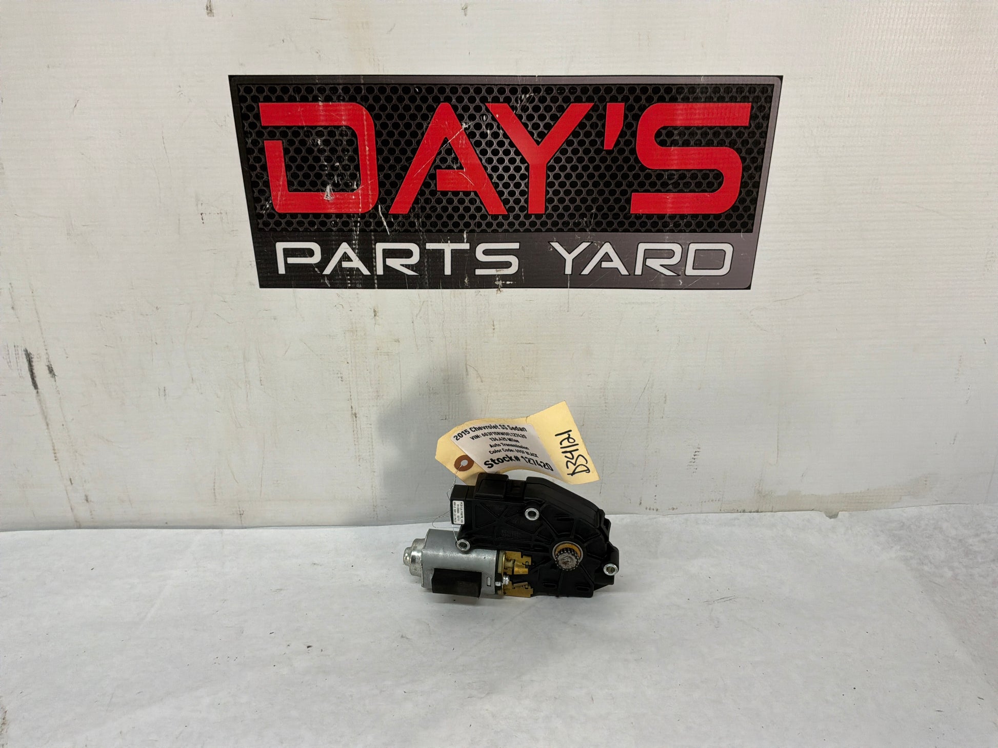 2015 Chevy SS Sedan Window Regulator Motor OEM - Day's Parts Yard