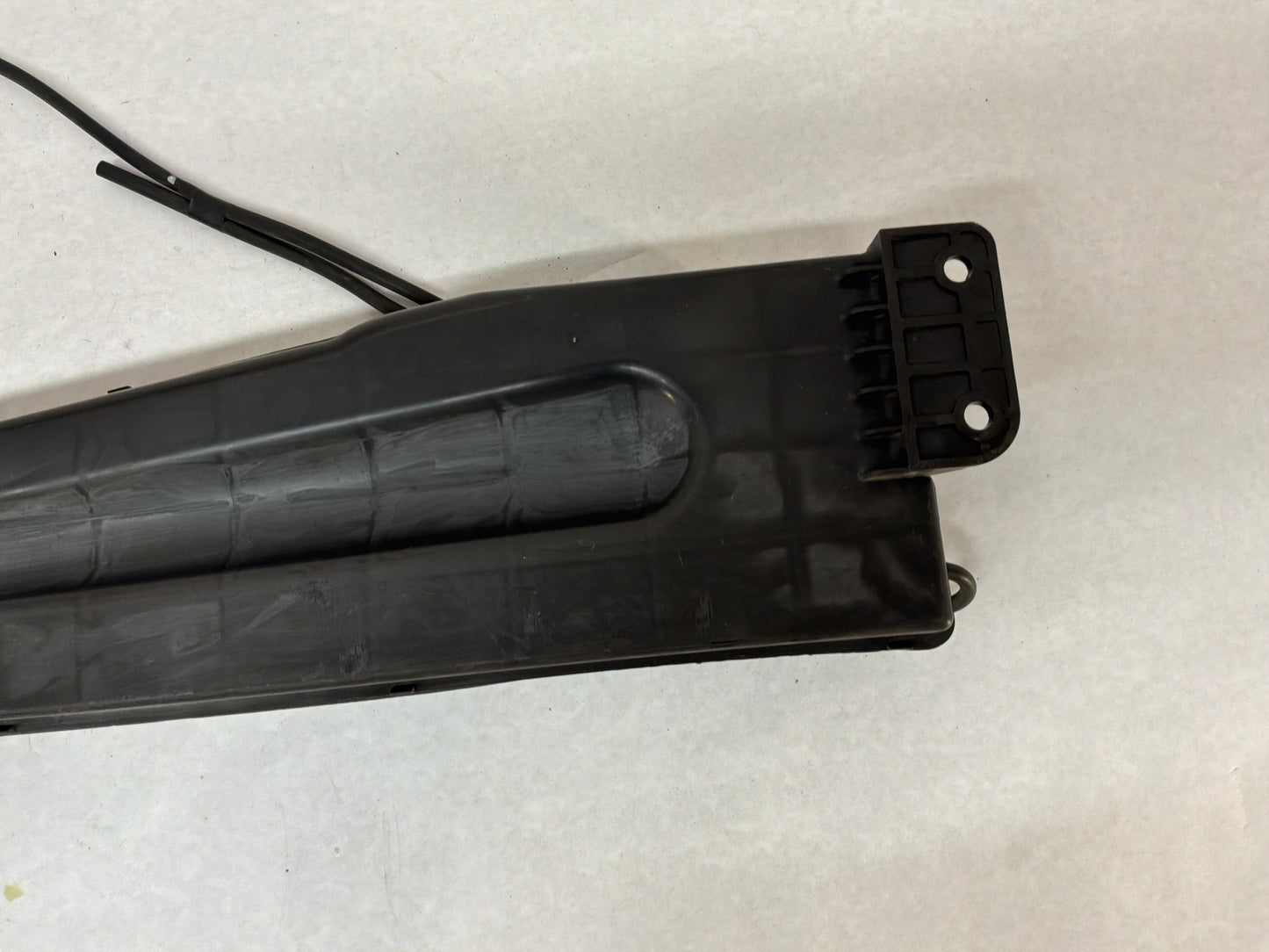 2008 Pontiac G8 GT Windshield Washer Reservoir Overflow Tank Bottle OEM