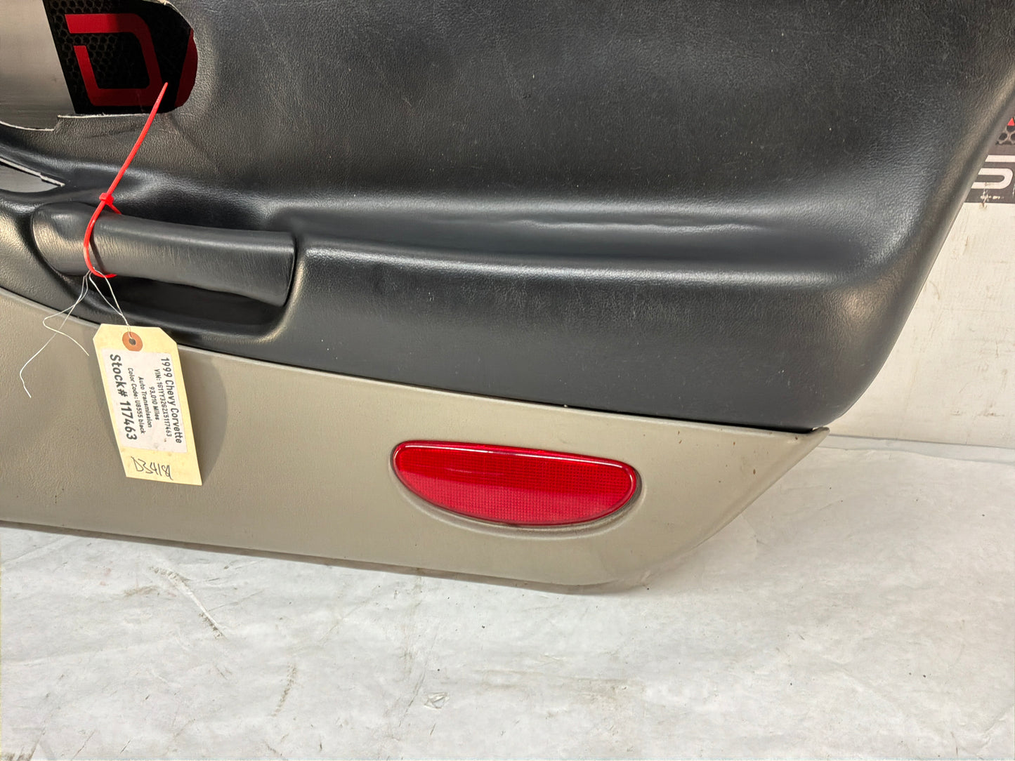 Rh front door panel - Day's Parts Yard