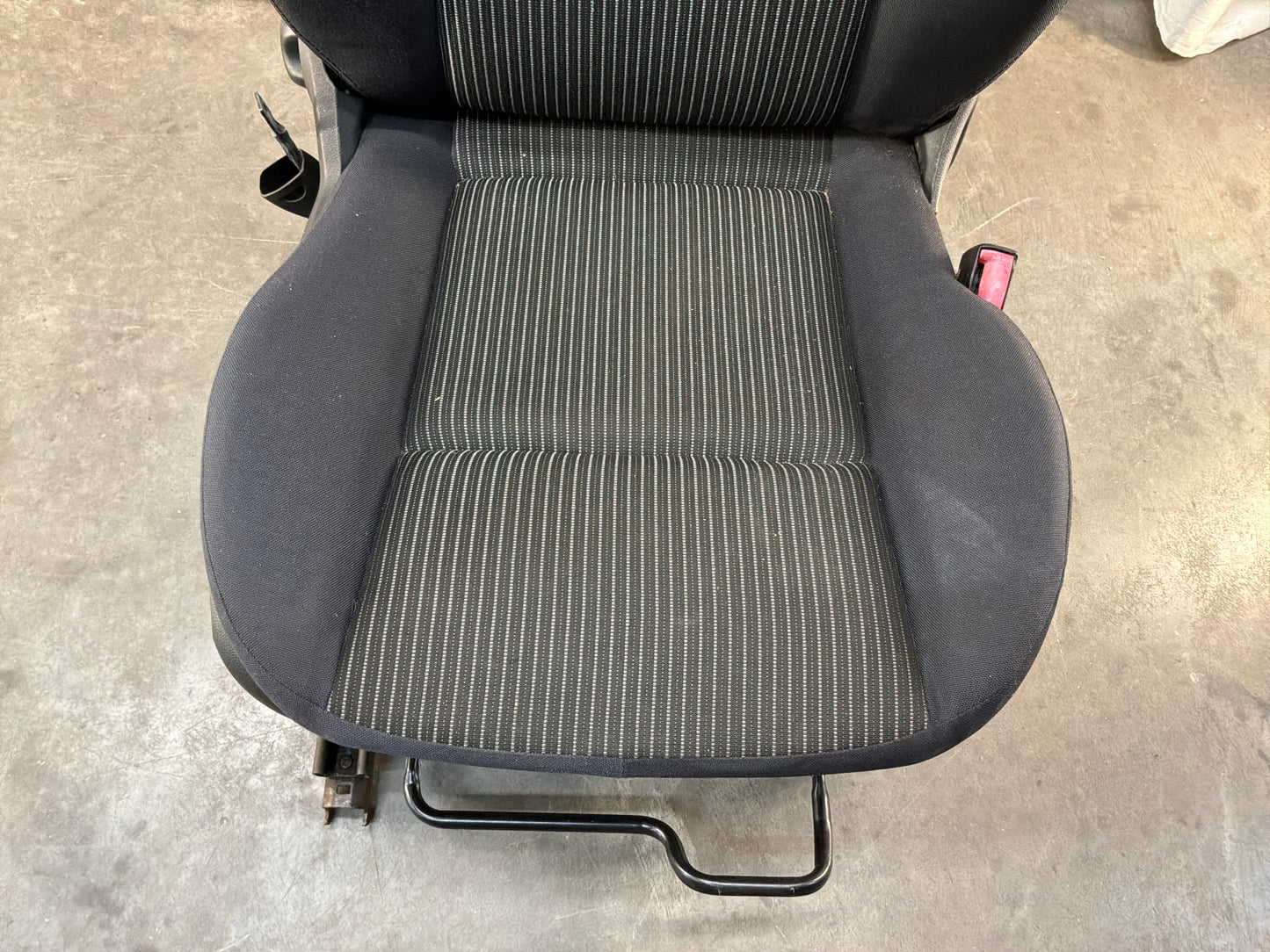 Front seats - Day's Parts Yard