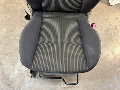 Front seats - Day's Parts Yard