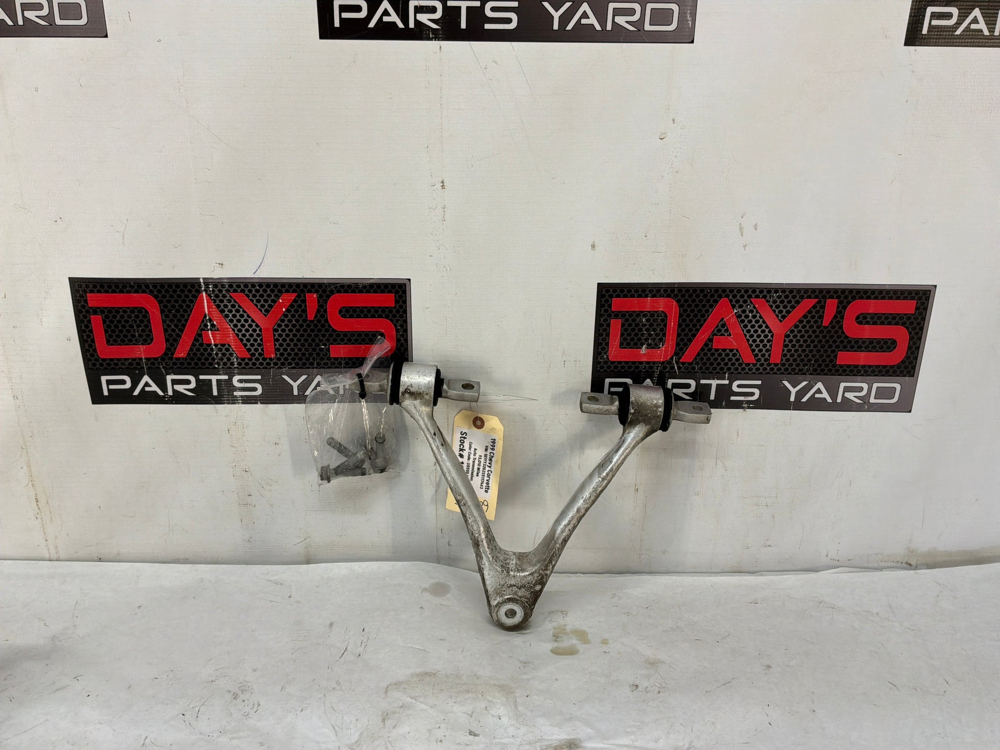 Control arm - Day's Parts Yard