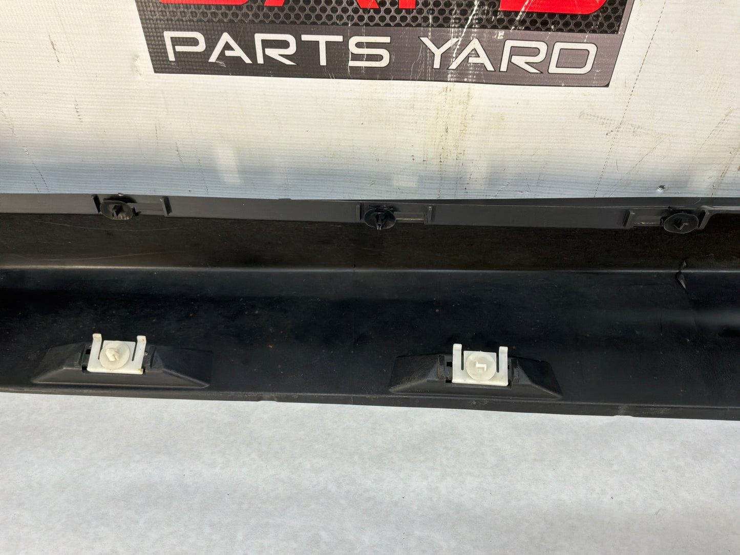 2008 Pontiac G8 GT RH Passenger Rocker Molding Side Skirt Panel Trim Black OEM