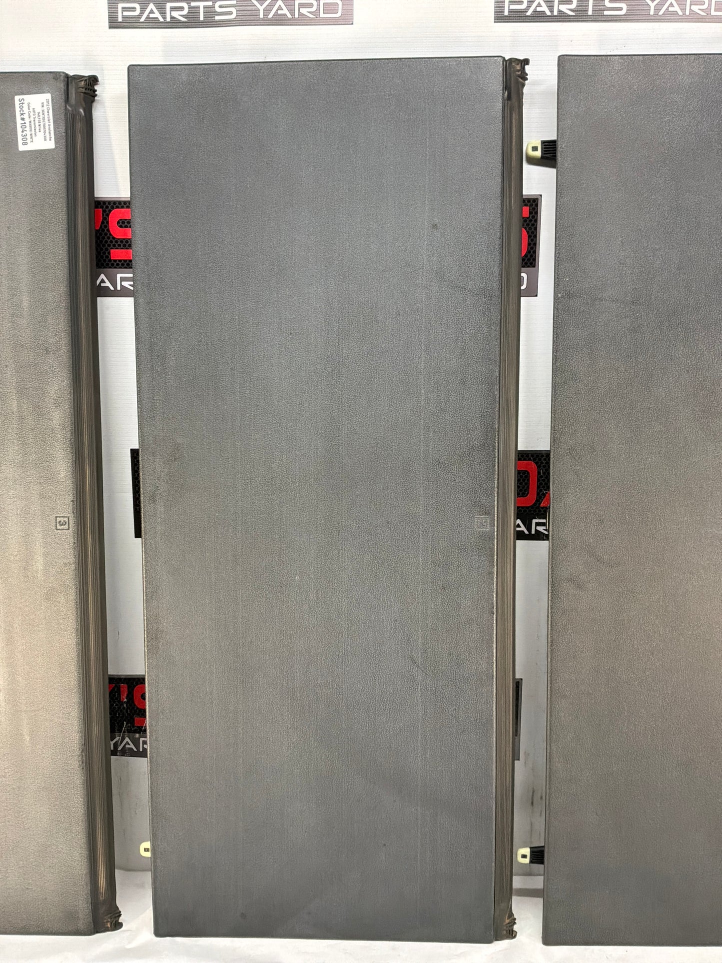 2012 Chevy Avalanche Bed Tonneau Cover 3 Panels OEM