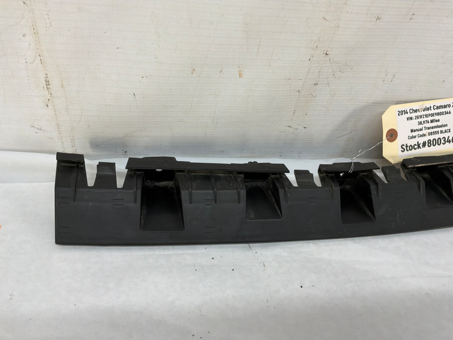 2014 Chevy Camaro ZL1 Rear Bumper Fascia Upper Center Support Bracket Mount OEM