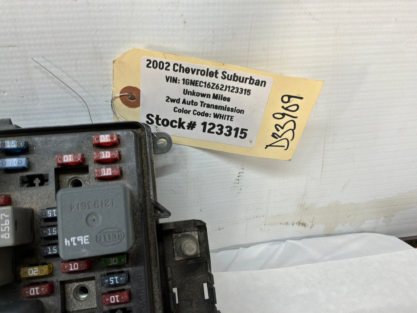 Fuse box - Day's Parts Yard