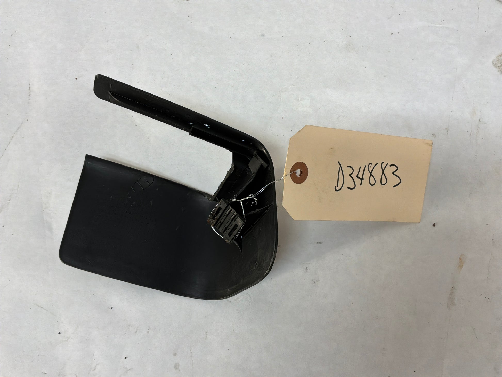 2009 Pontiac G8 Base RH Passenger Front Seat Rear Inner Plastic Frame Track Trim Cover OEM - Day's Parts Yard