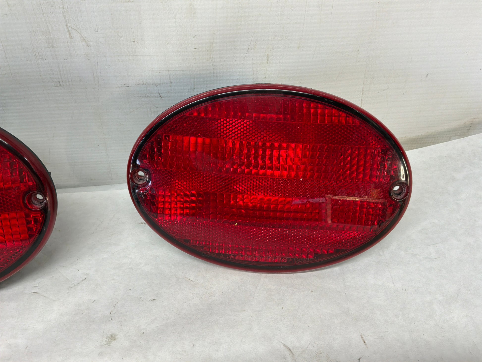 Inner and outer brake lights - Day's Parts Yard