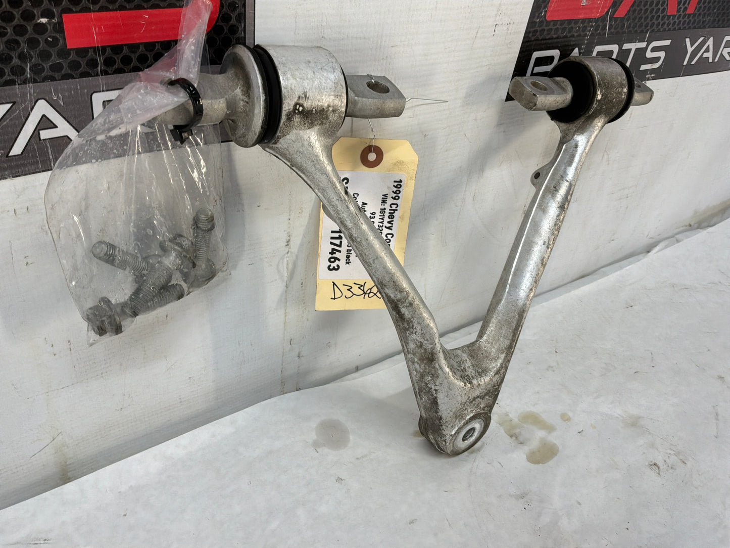 Control arm - Day's Parts Yard