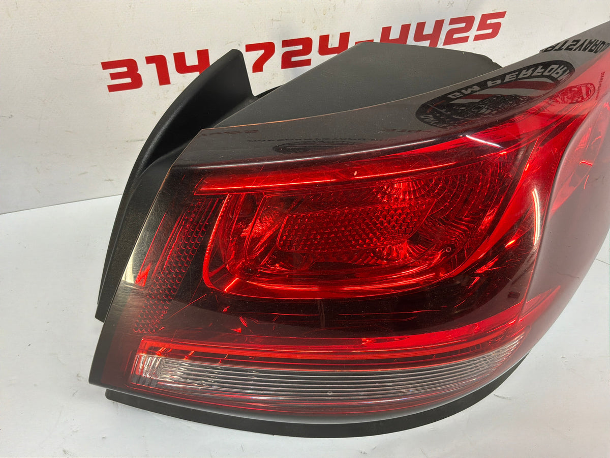 2014 Chevy SS Sedan RH Passenger Outer Tail Light Taillight Stop Lamp OEM