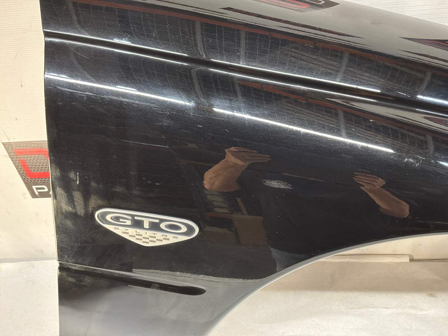 2004 Pontiac GTO RH Passenger Front Fender OEM