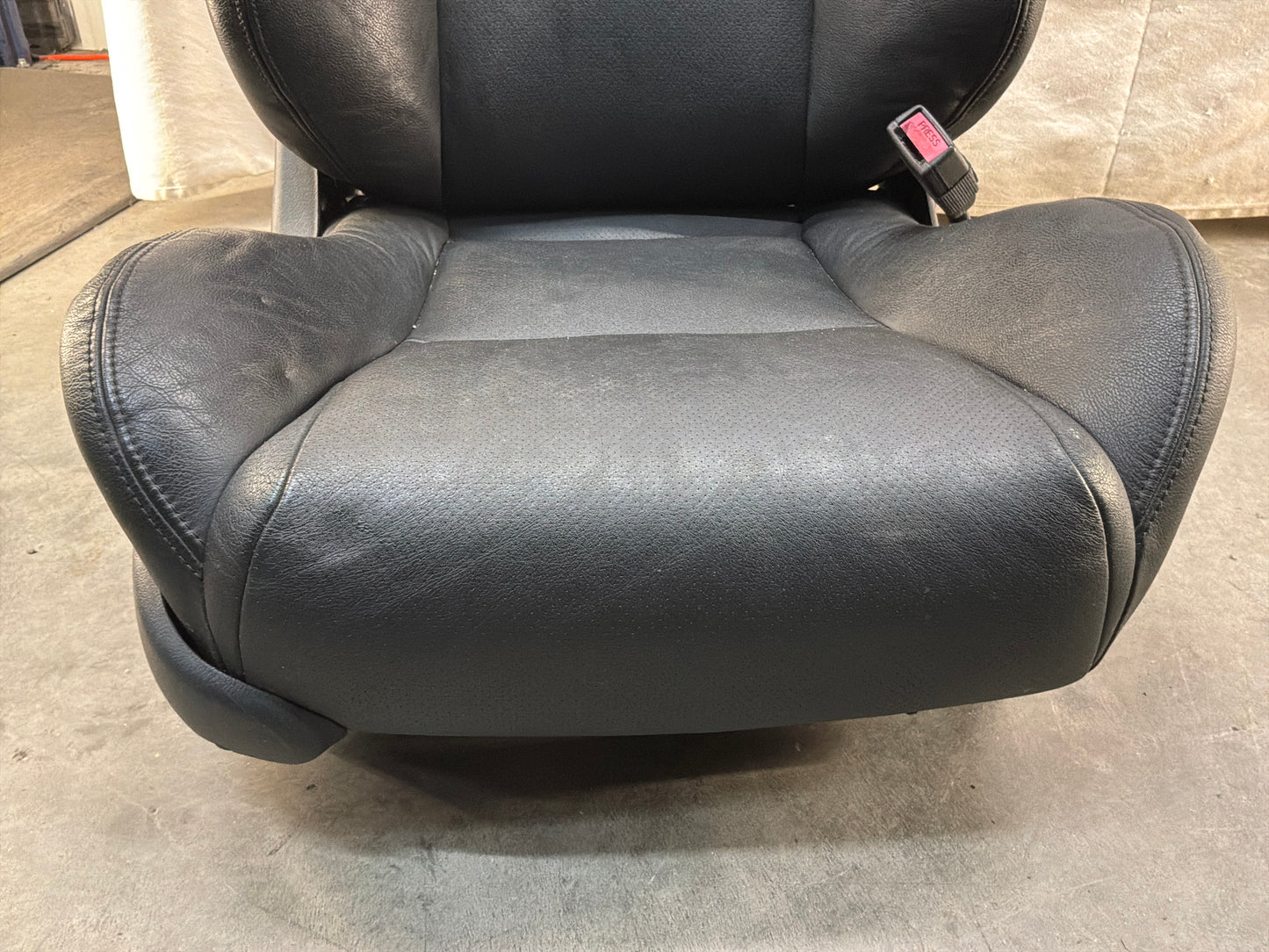 2005 Pontiac GTO Black Leather Front and Rear Seats Set OEM